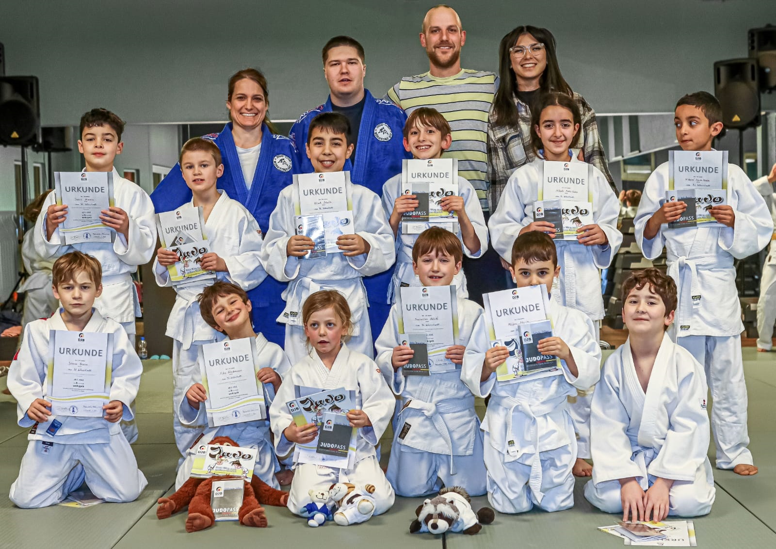 Erfolgreiche Gürtelprüfung beim Judo-Club